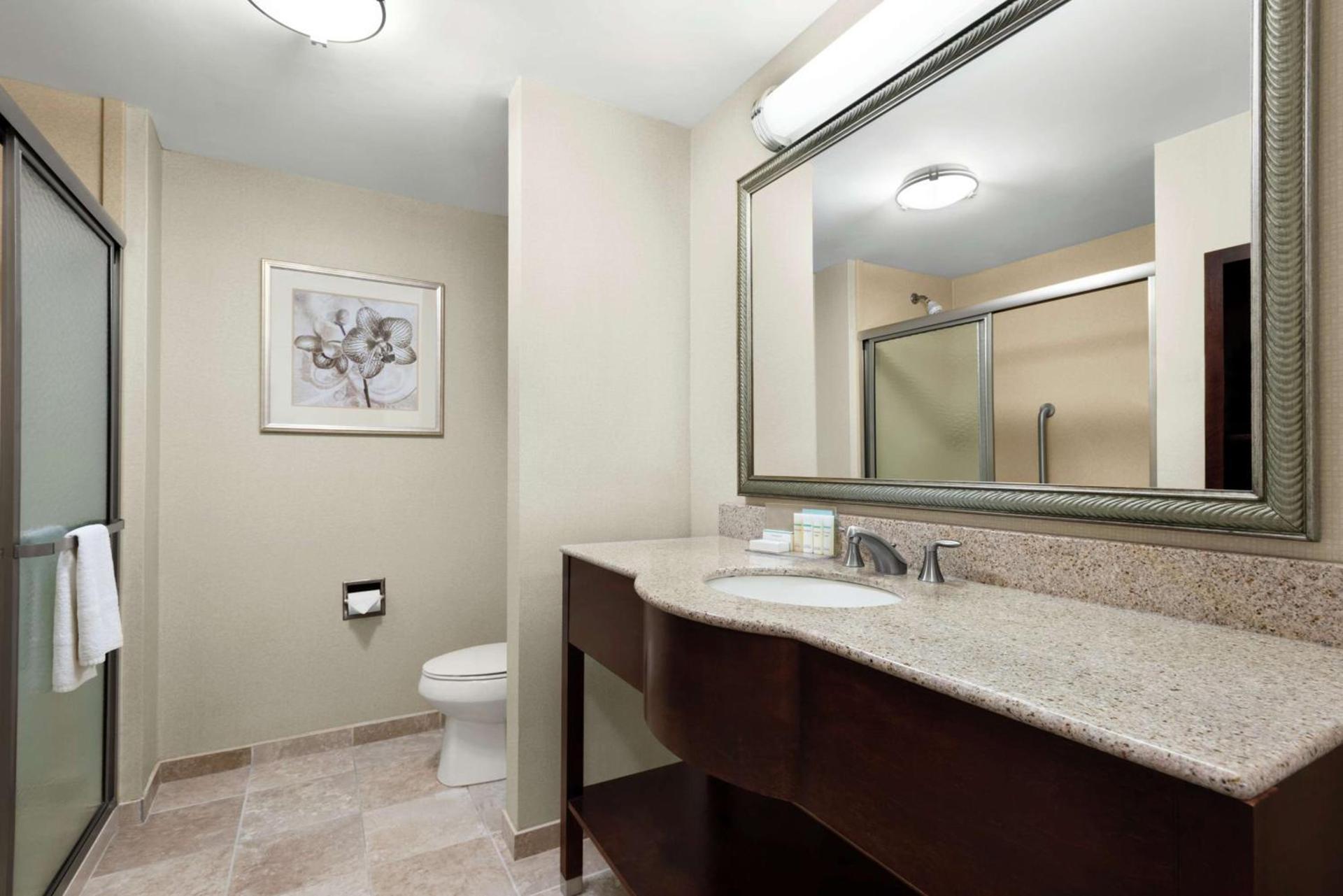 Hampton Inn & Suites Brunswick photo 22