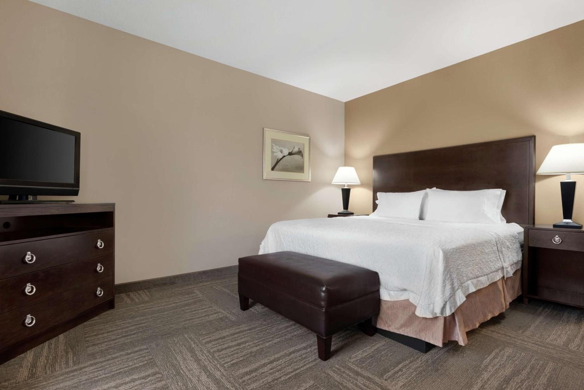 Hampton Inn & Suites Brunswick photo 36
