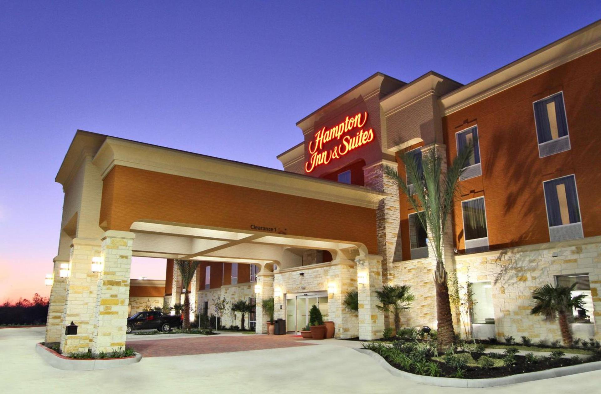 Hampton Inn & Suites Winnie photo 4