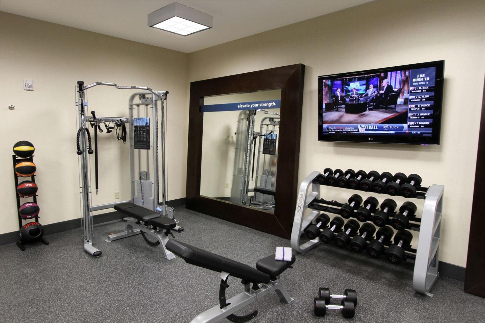 Hampton Inn & Suites Winnie photo 16
