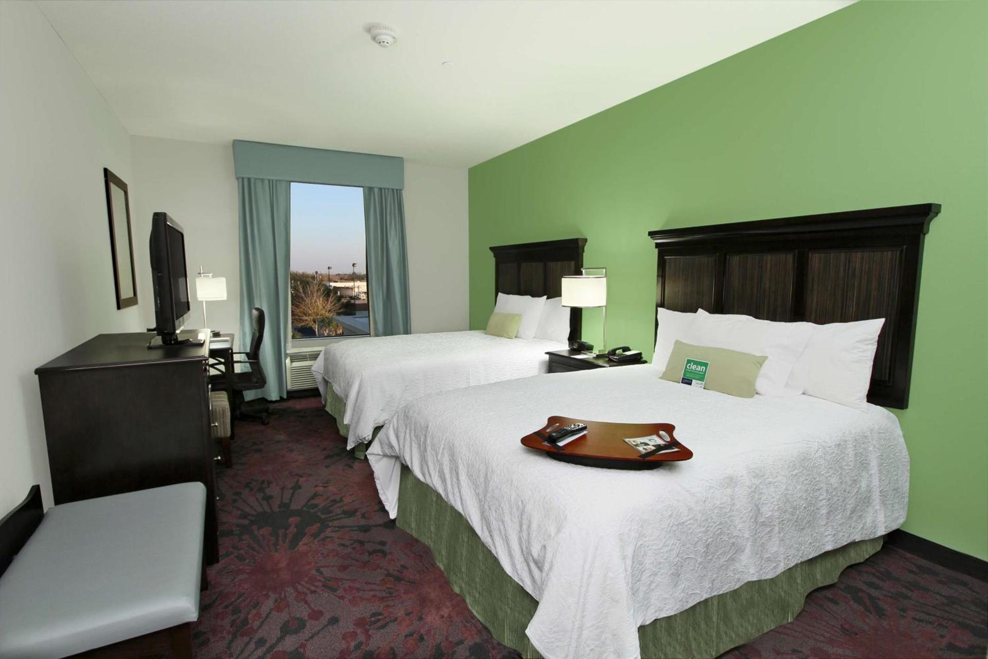 Hampton Inn & Suites Winnie photo 17