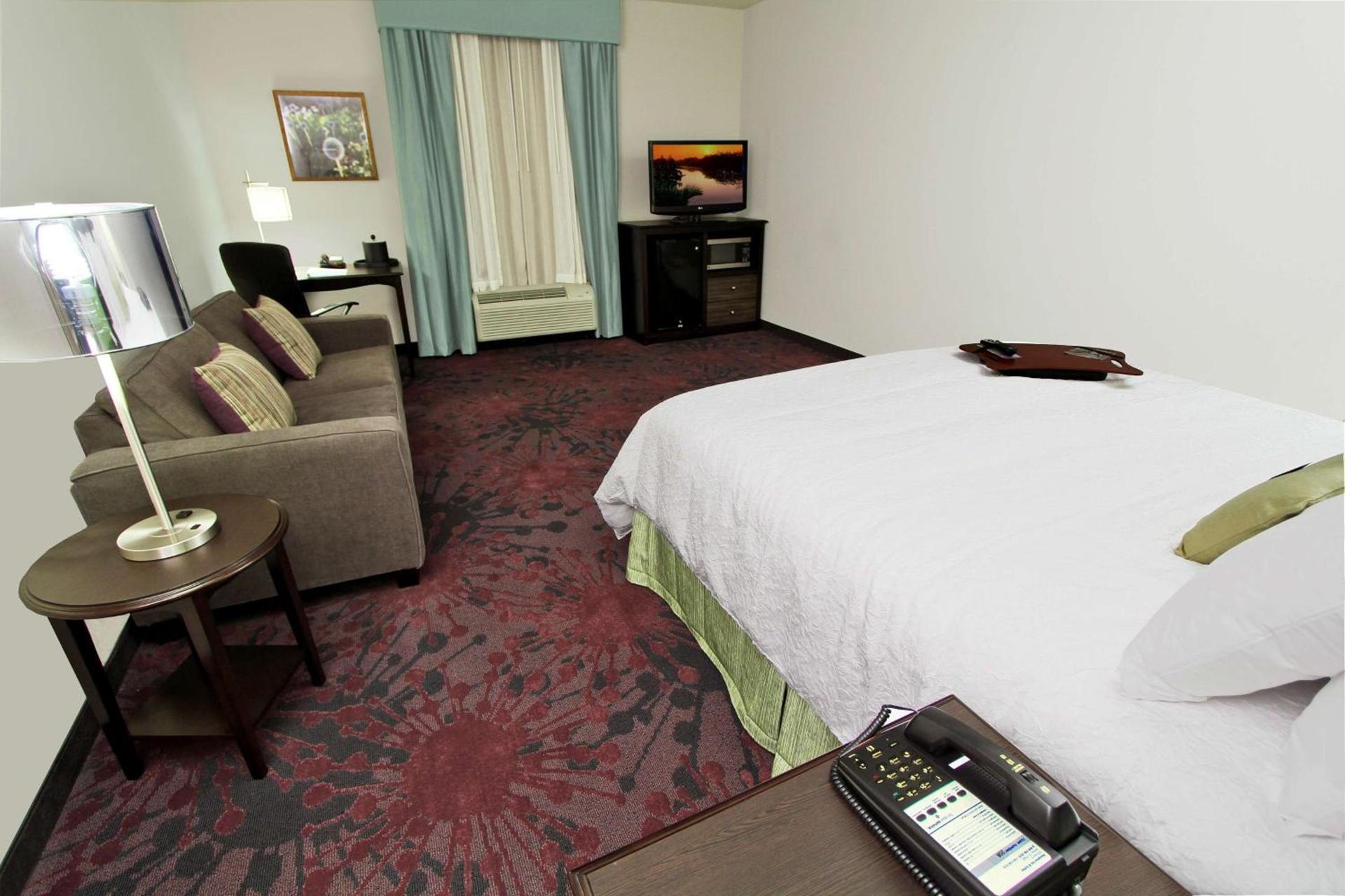 Hampton Inn & Suites Winnie photo 25
