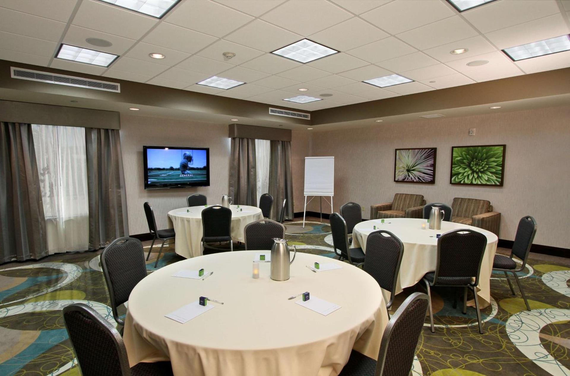 Hampton Inn & Suites Winnie photo 30