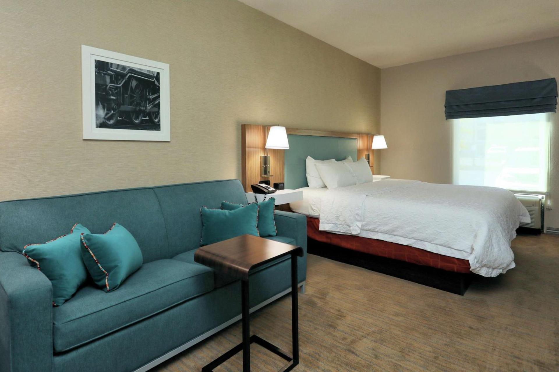 Hampton Inn Batavia photo 14