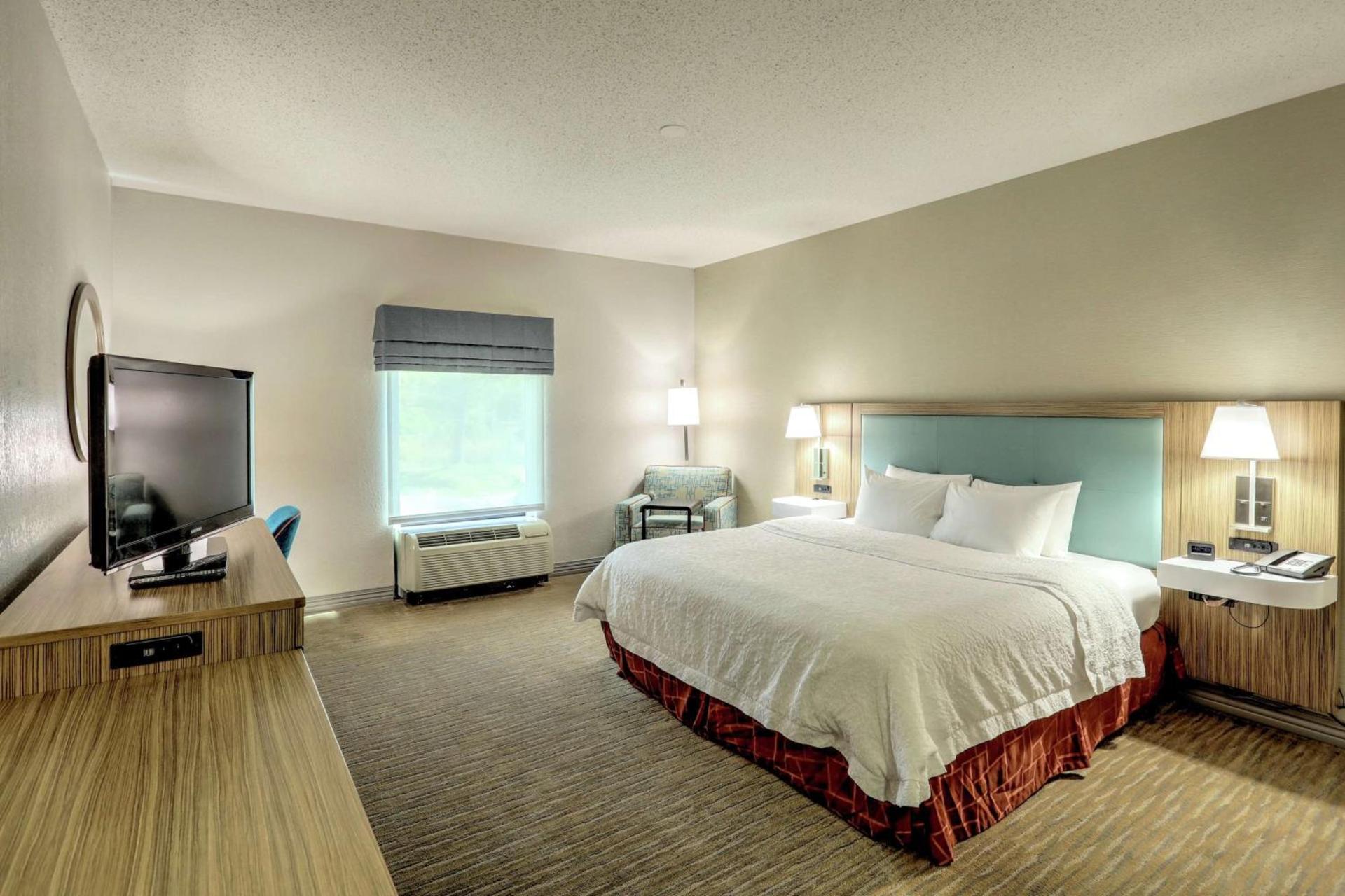 Hampton Inn Batavia photo 17