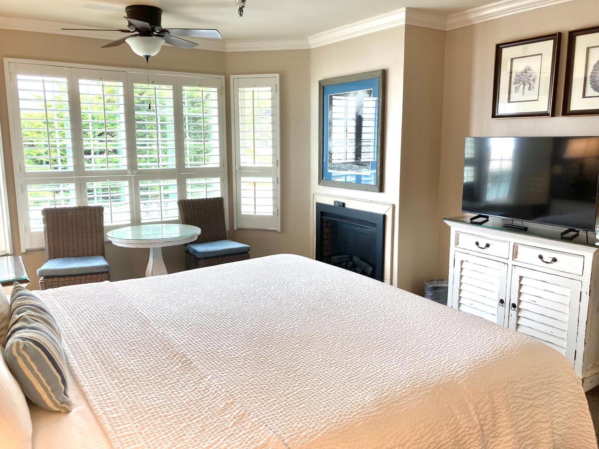 Sand Pebbles Inn photo 62