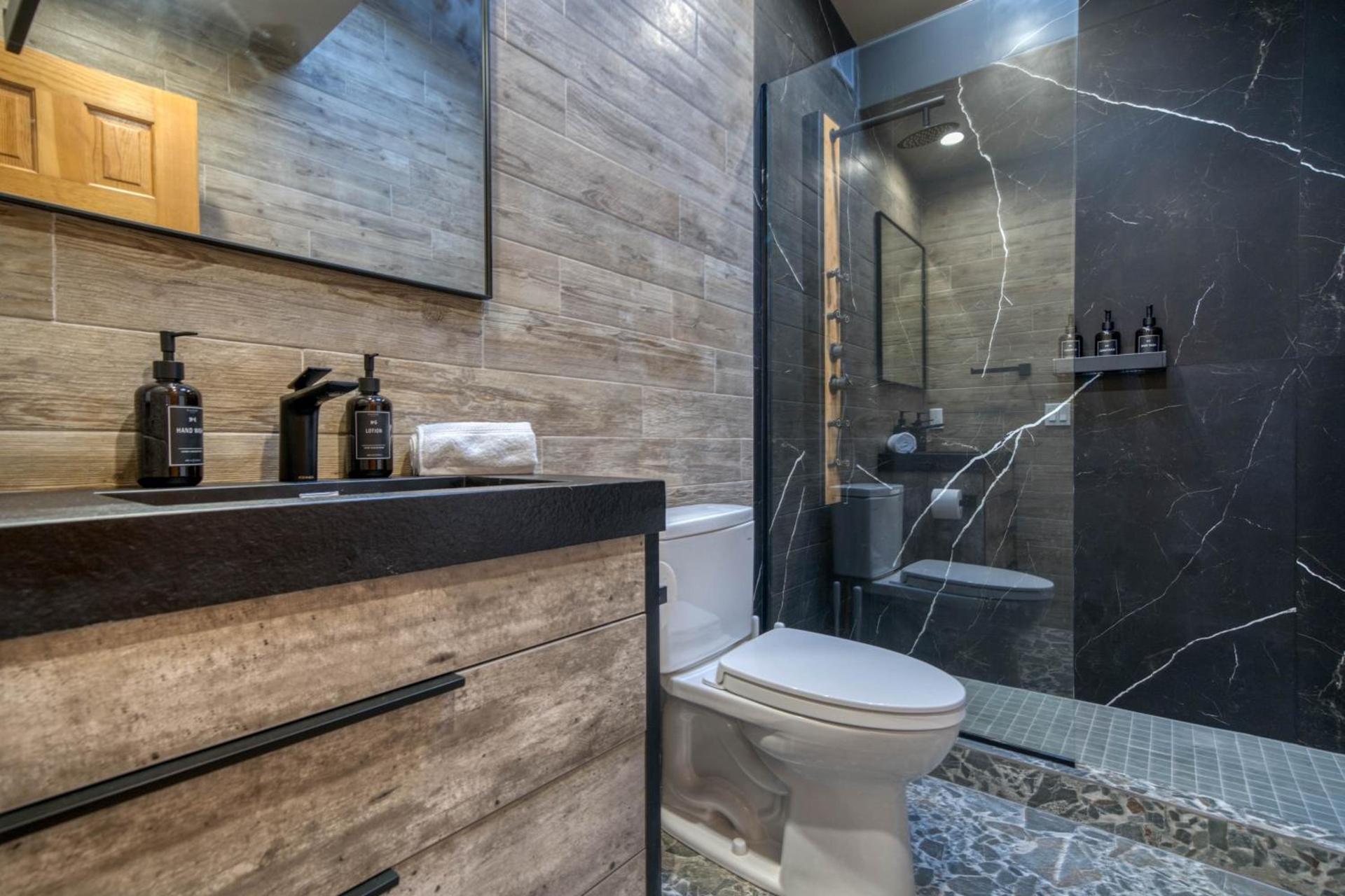 The Haüs Windham - Spacious Suites, Hot Tub, Mountain Views! photo 81