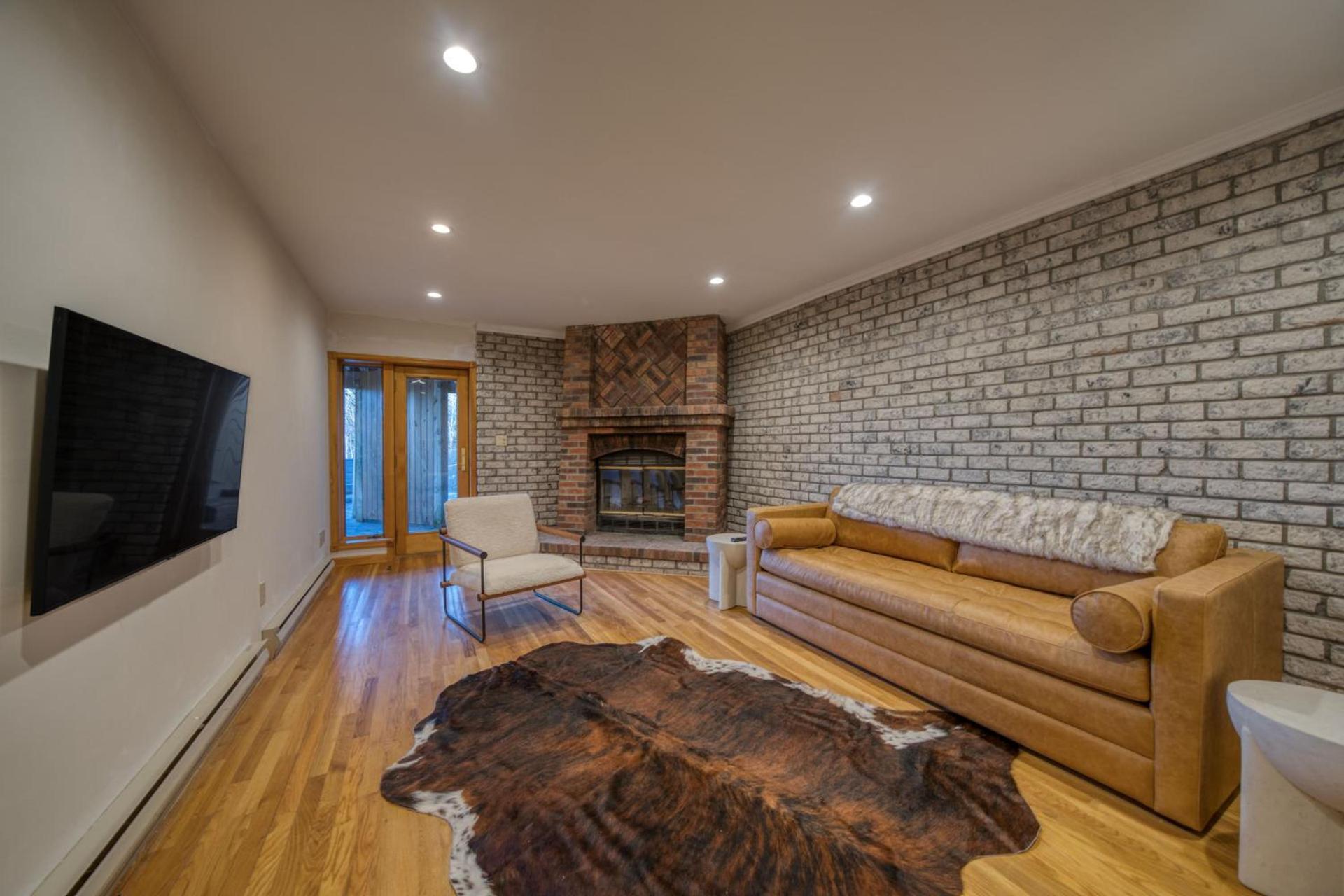 The Haüs Windham - Spacious Suites, Hot Tub, Mountain Views! photo 48