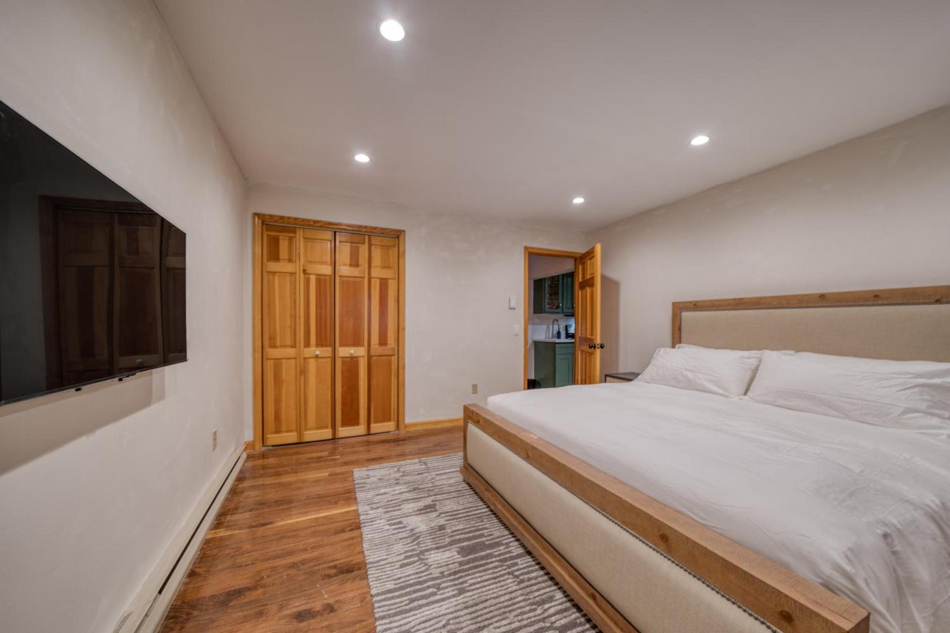 The Haüs Windham - Spacious Suites, Hot Tub, Mountain Views! photo 78
