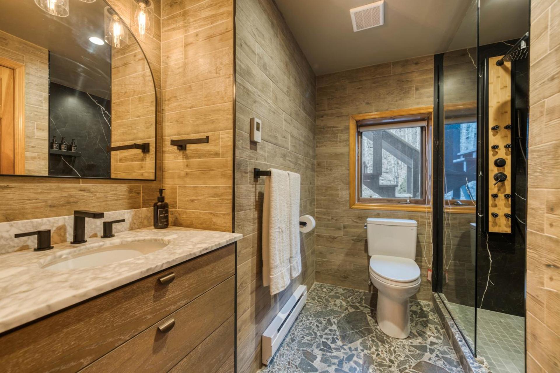The Haüs Windham - Spacious Suites, Hot Tub, Mountain Views! photo 84