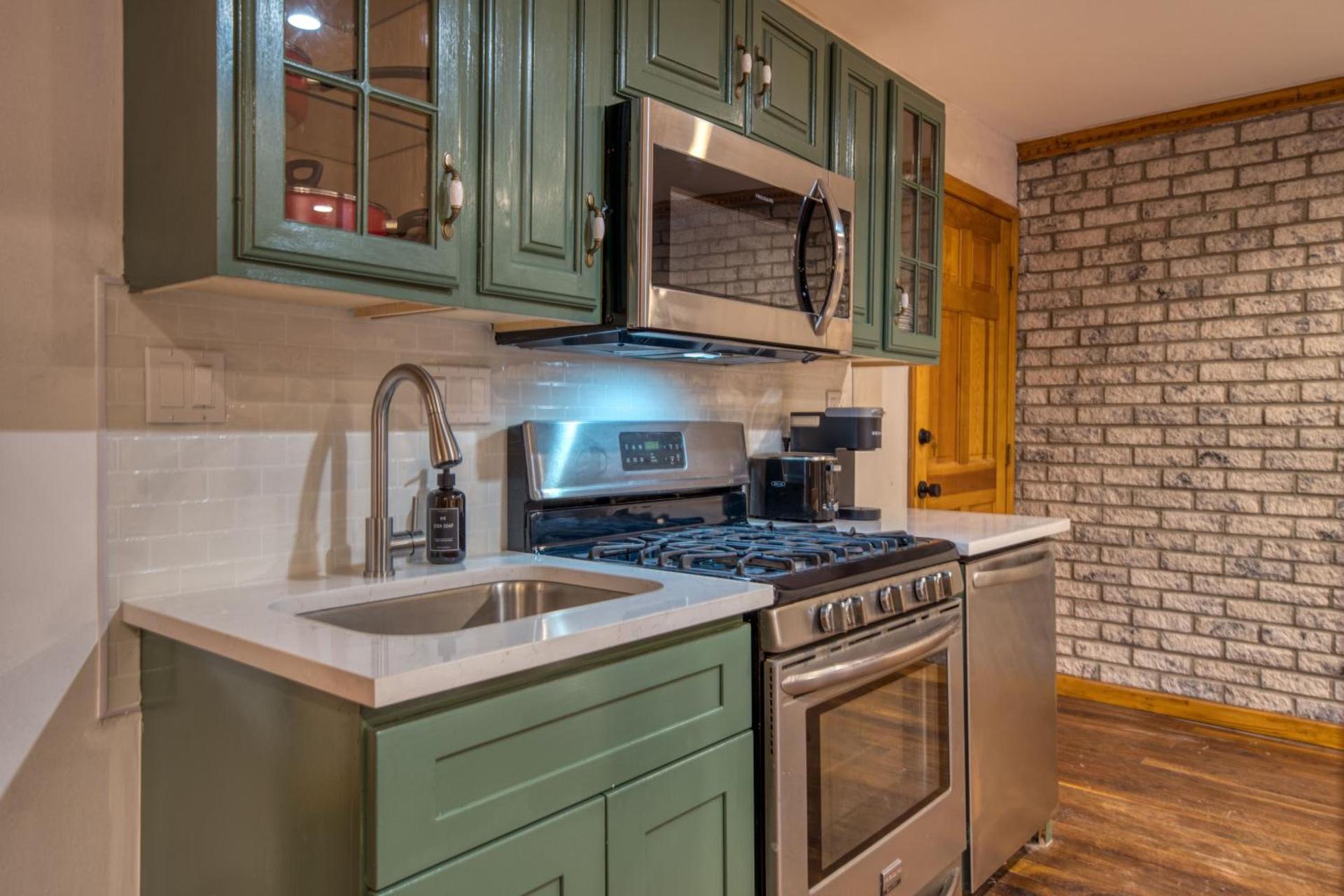 The Haüs Windham - Spacious Suites, Hot Tub, Mountain Views! photo 74