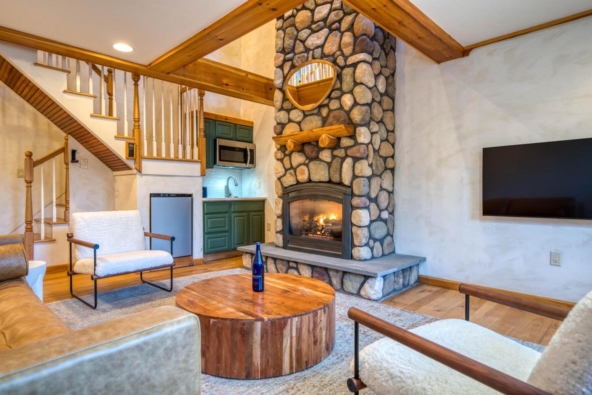 The Haüs Windham - Spacious Suites, Hot Tub, Mountain Views! photo 62