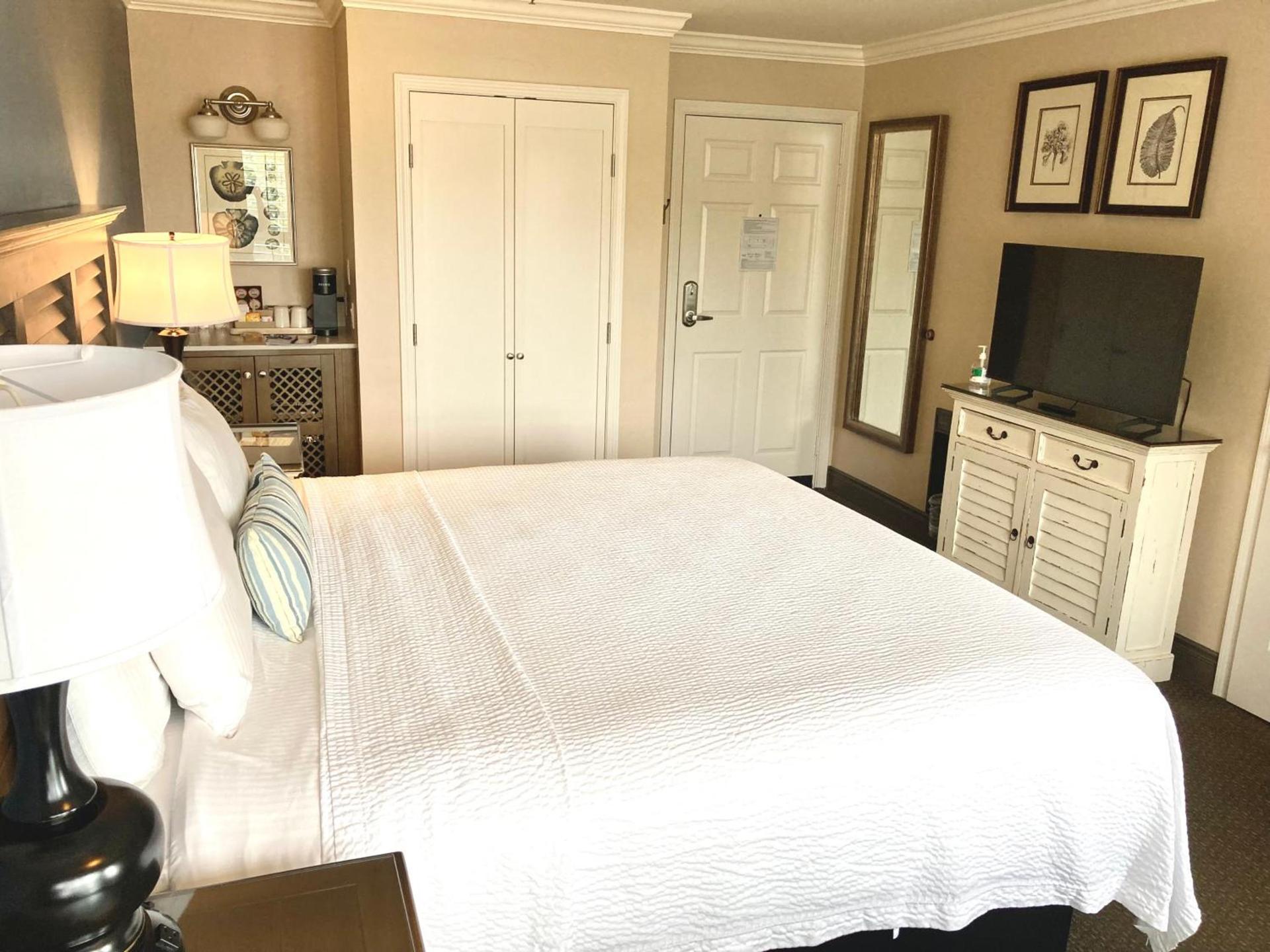 Sand Pebbles Inn photo 66