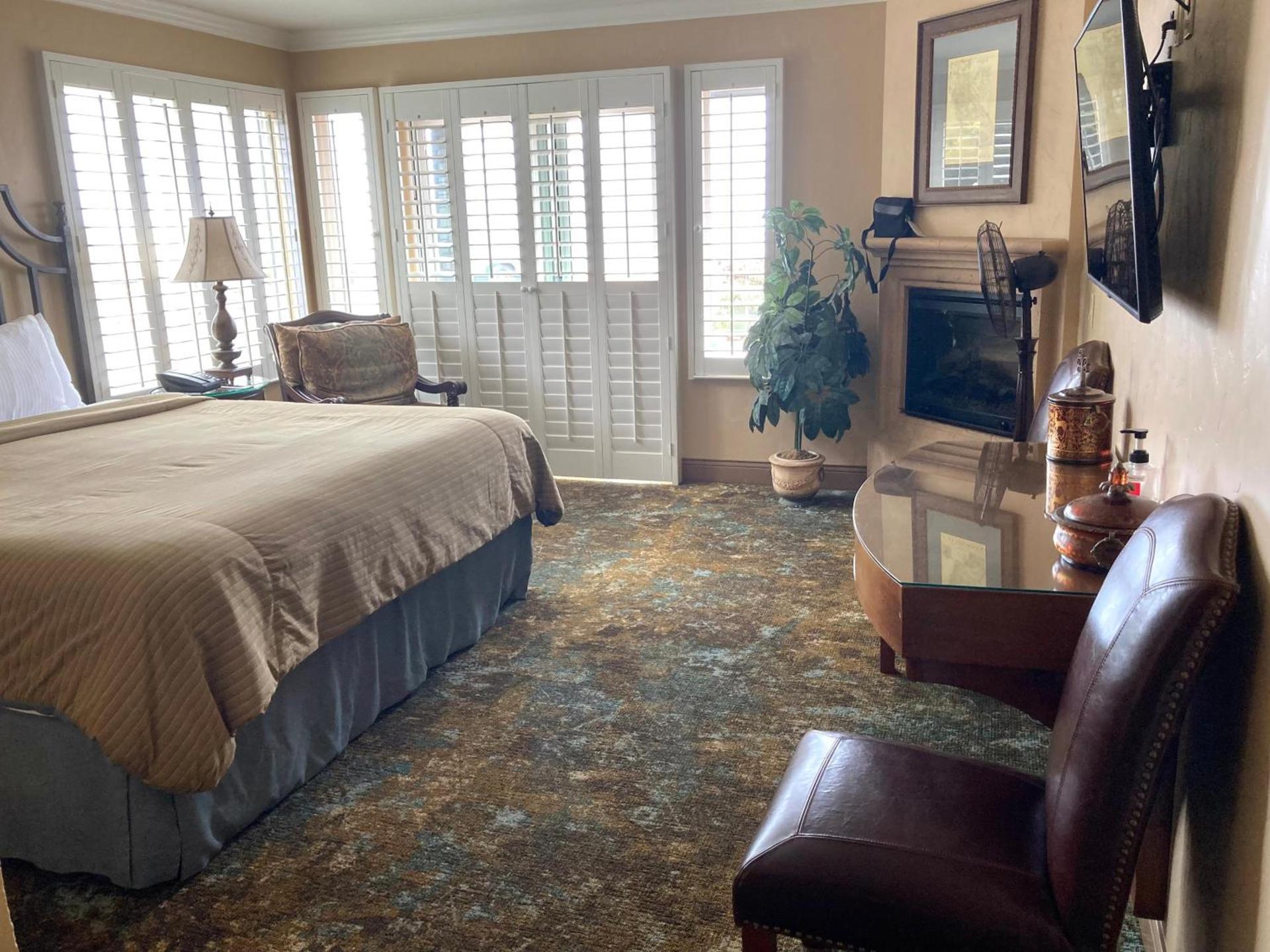 Blue Dolphin Inn photo 28