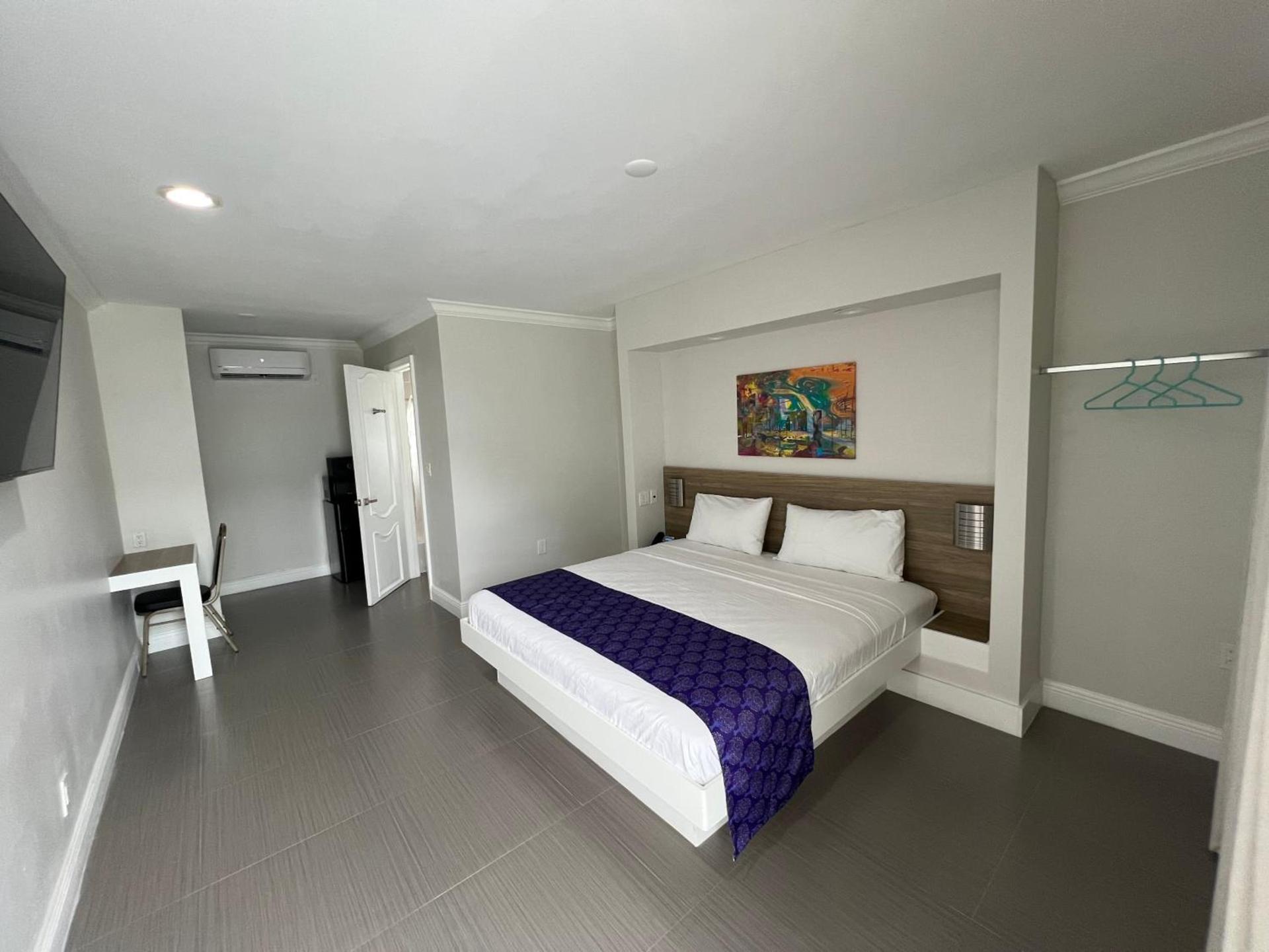 The Biscayne Hotel photo 35