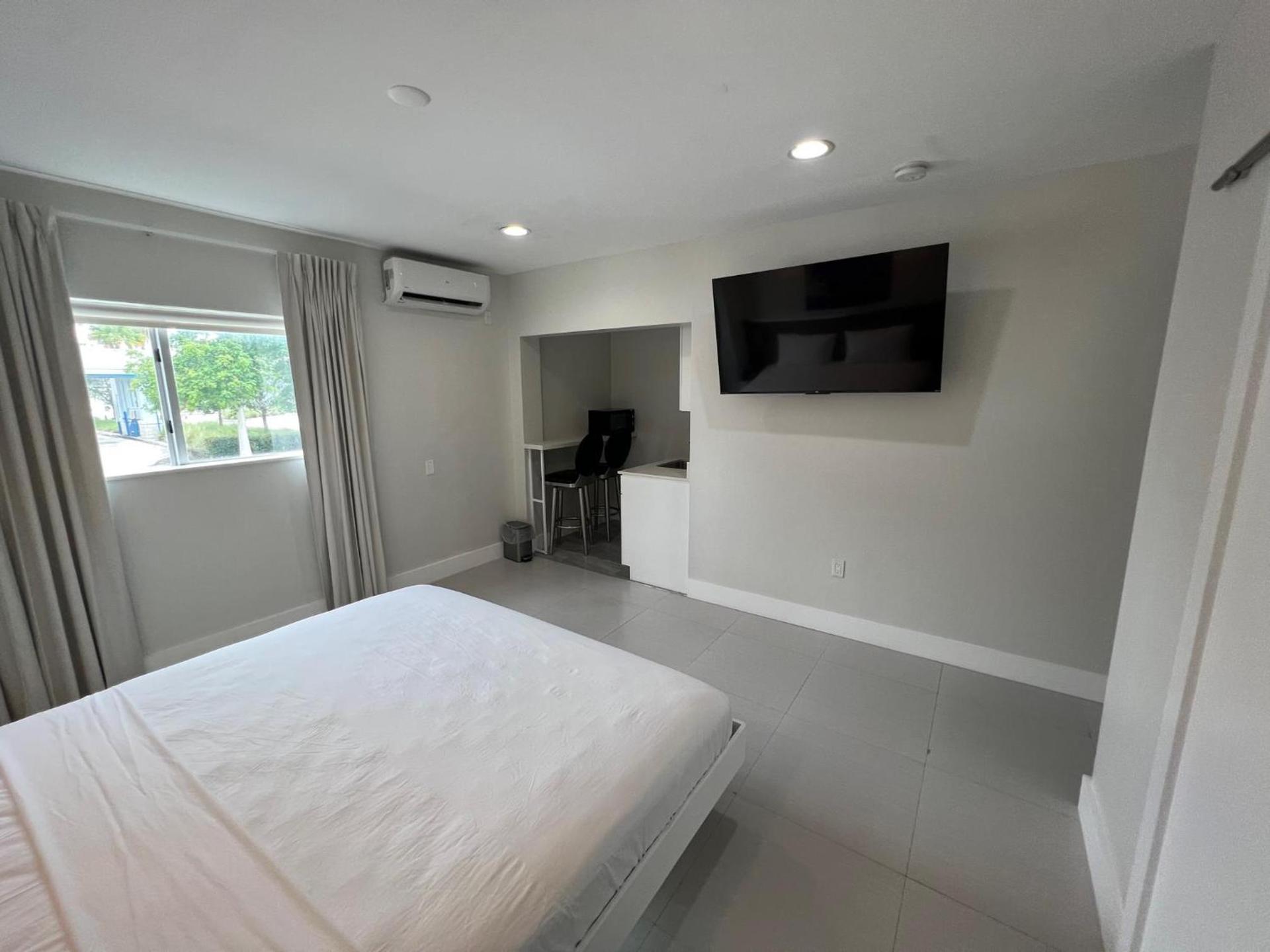 The Biscayne Hotel photo 6