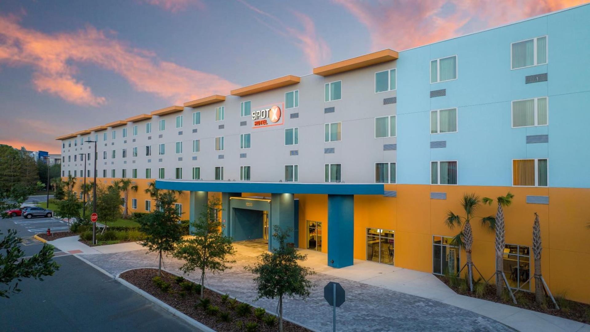 SPOT X Hotel Orlando Intl Dr by The Red Collection photo 7