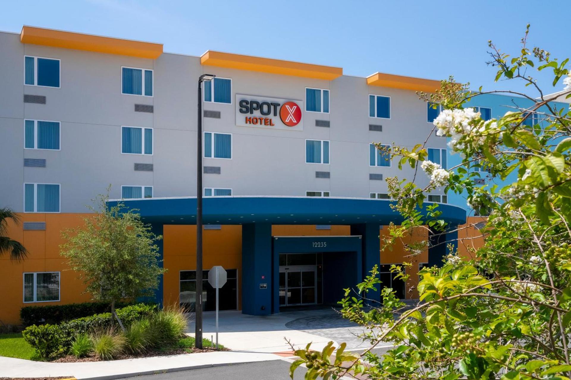 SPOT X Hotel Orlando Intl Dr by The Red Collection photo 13