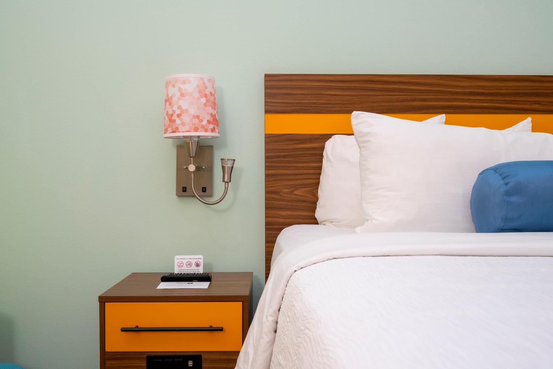 SPOT X Hotel Orlando Intl Dr by The Red Collection photo 47