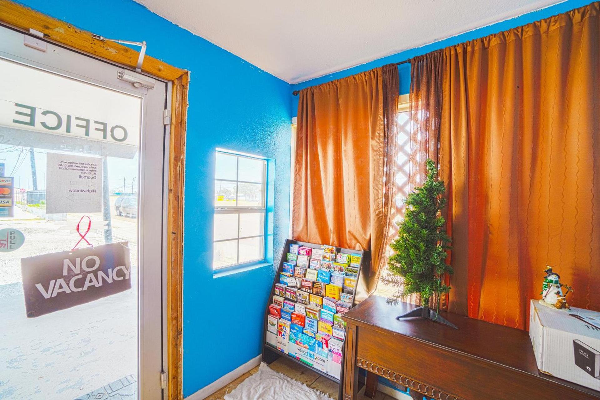 Plaza Motel Corpus Christi by OYO photo 14