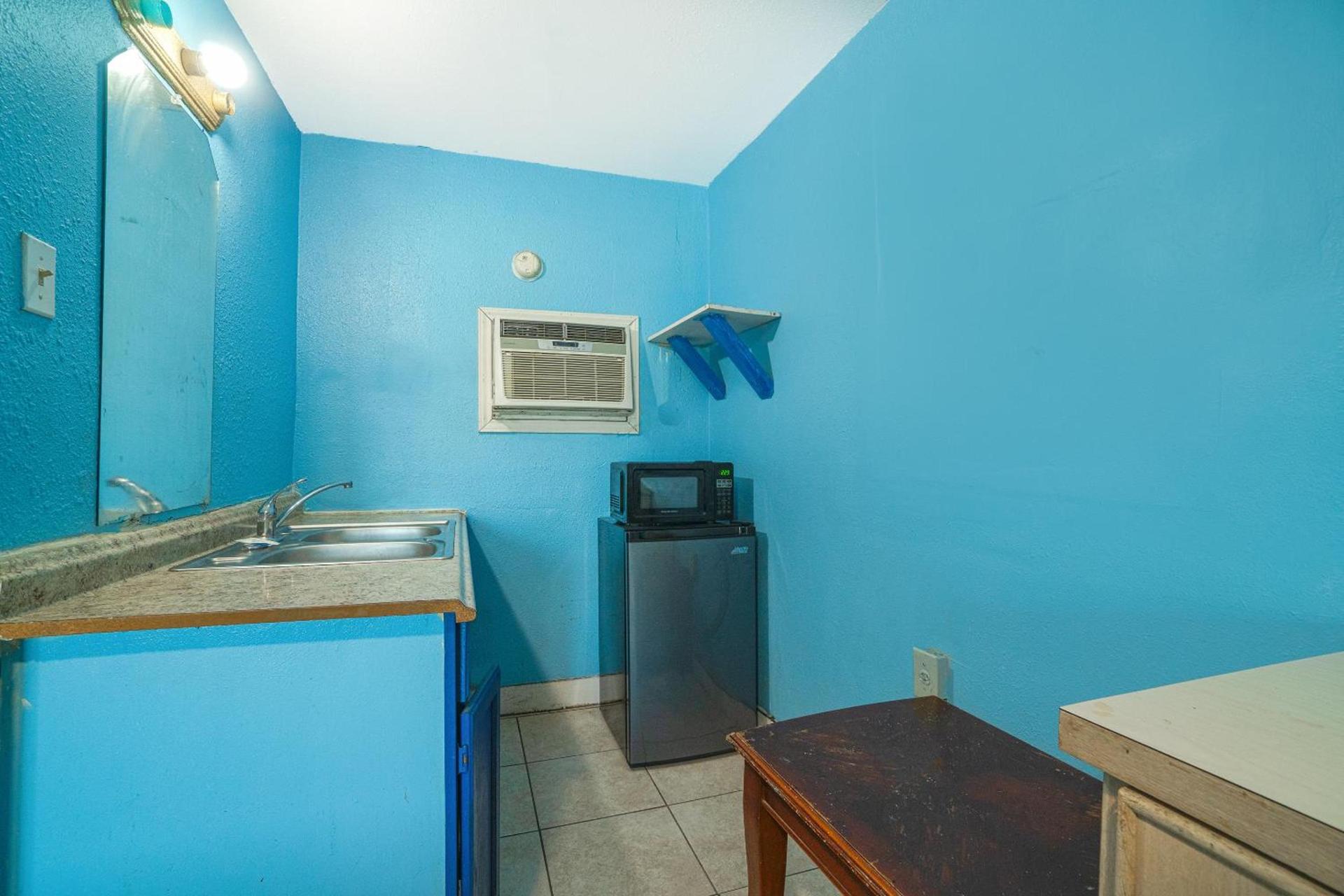 Plaza Motel Corpus Christi by OYO photo 25