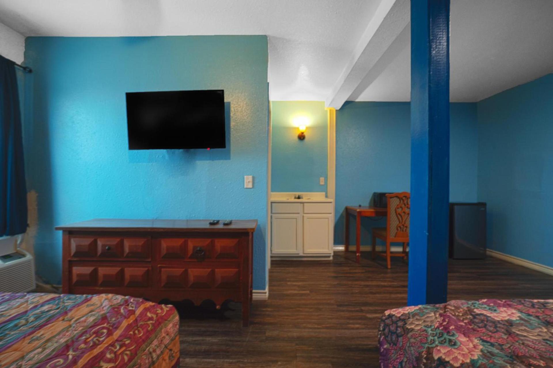 Plaza Motel Corpus Christi by OYO photo 35