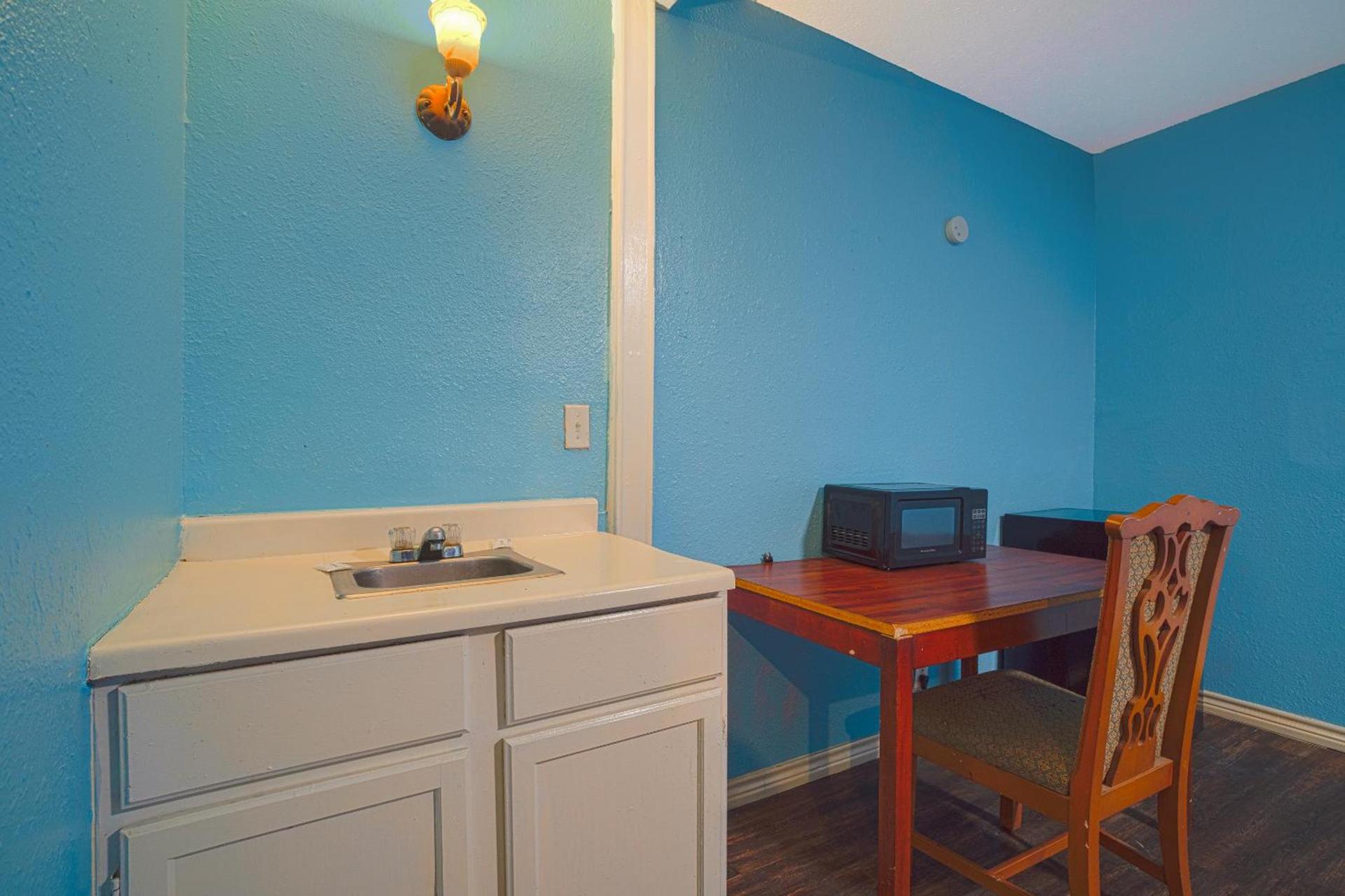 Plaza Motel Corpus Christi by OYO photo 37