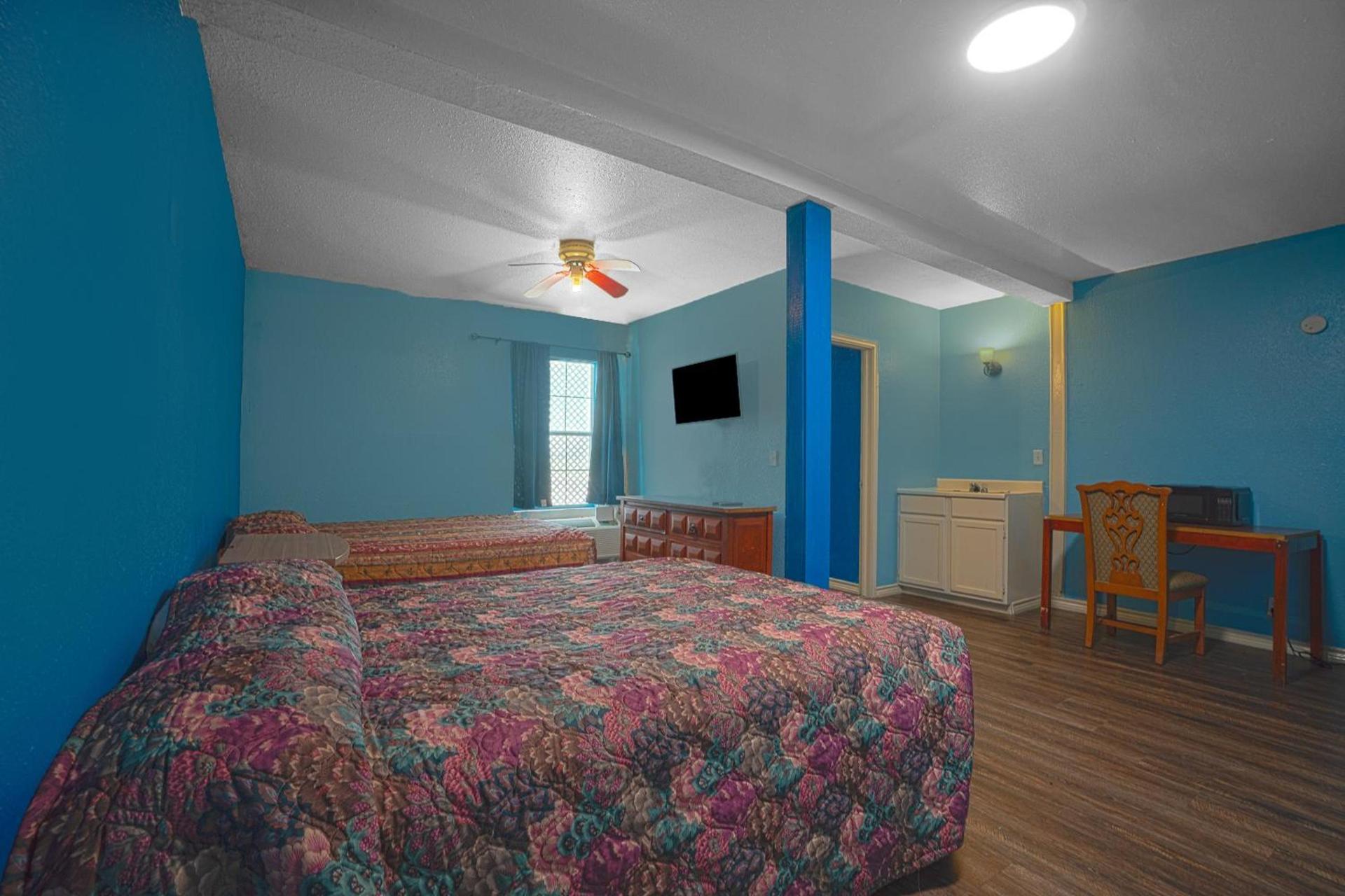 Plaza Motel Corpus Christi by OYO photo 38