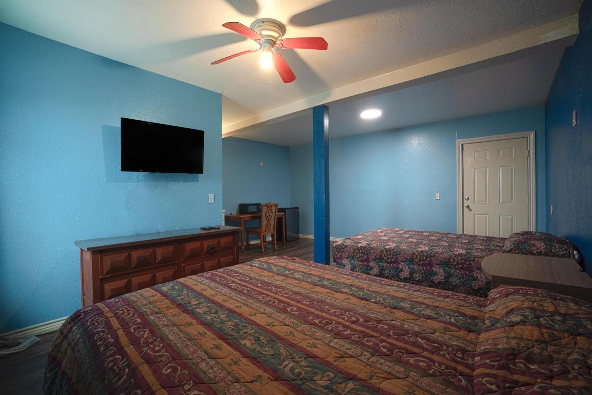 Plaza Motel Corpus Christi by OYO photo 36