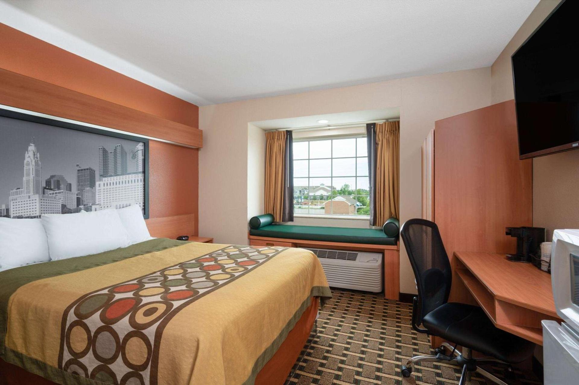 Super 8 by Wyndham Columbus West photo 4