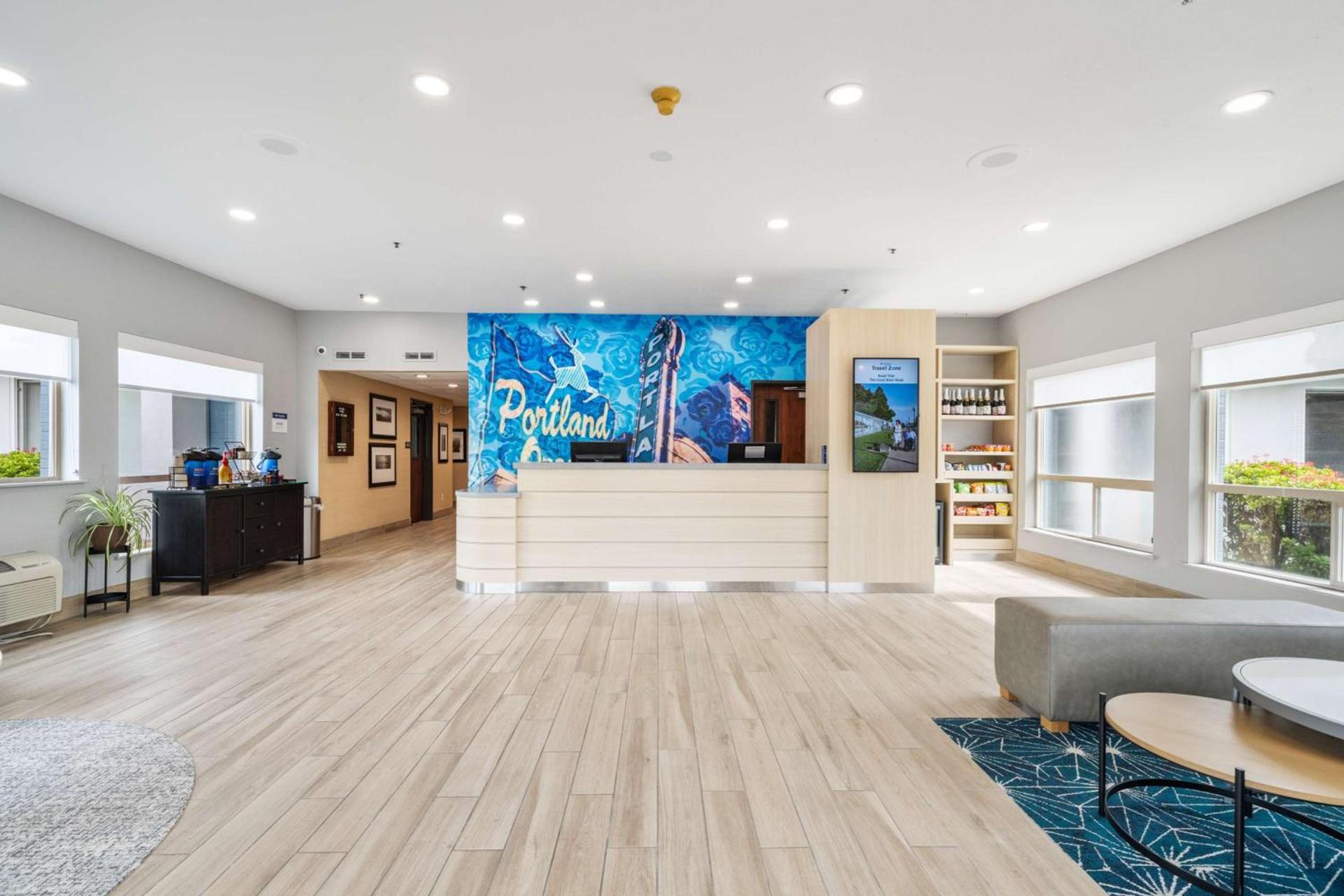 Best Western Lake Oswego Hotel & Suites photo 2