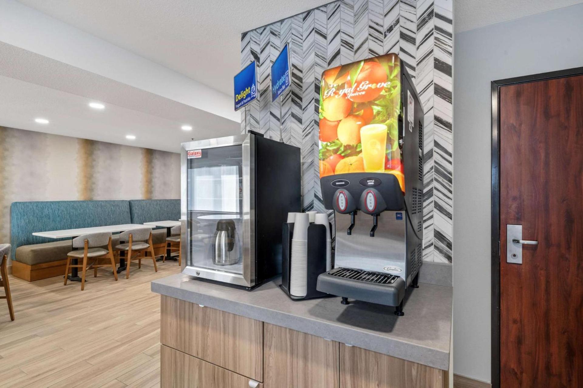 Best Western Lake Oswego Hotel & Suites photo 7