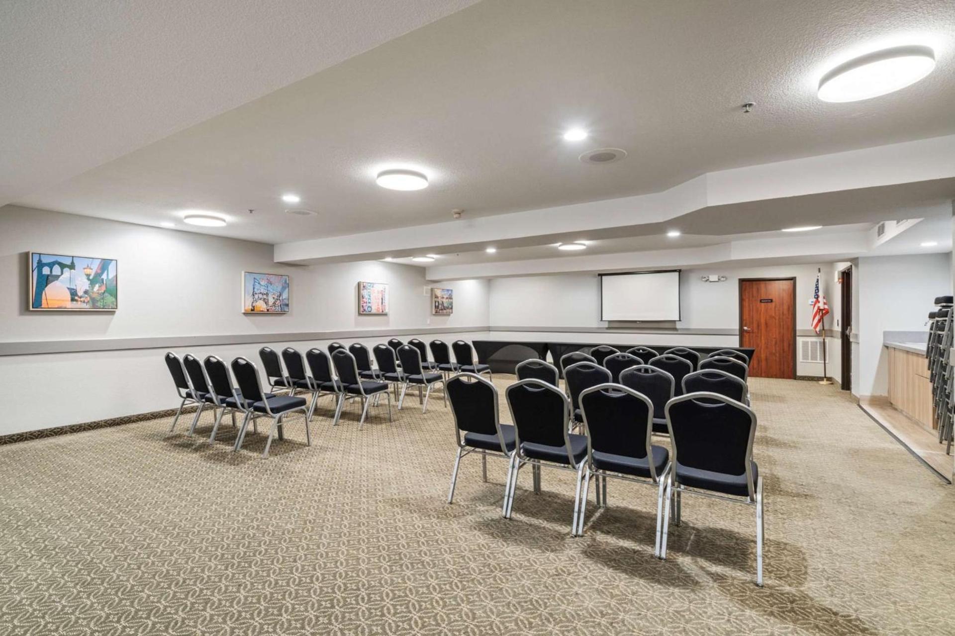 Best Western Lake Oswego Hotel & Suites photo 96