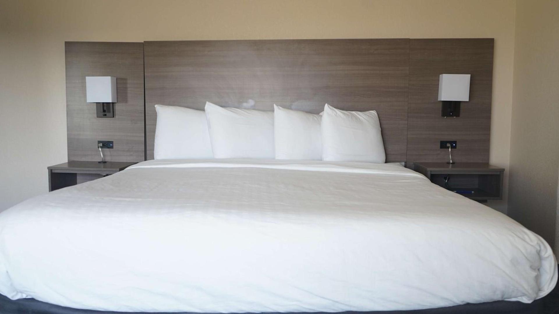Best Western Lubbock West Inn & Suites photo 28