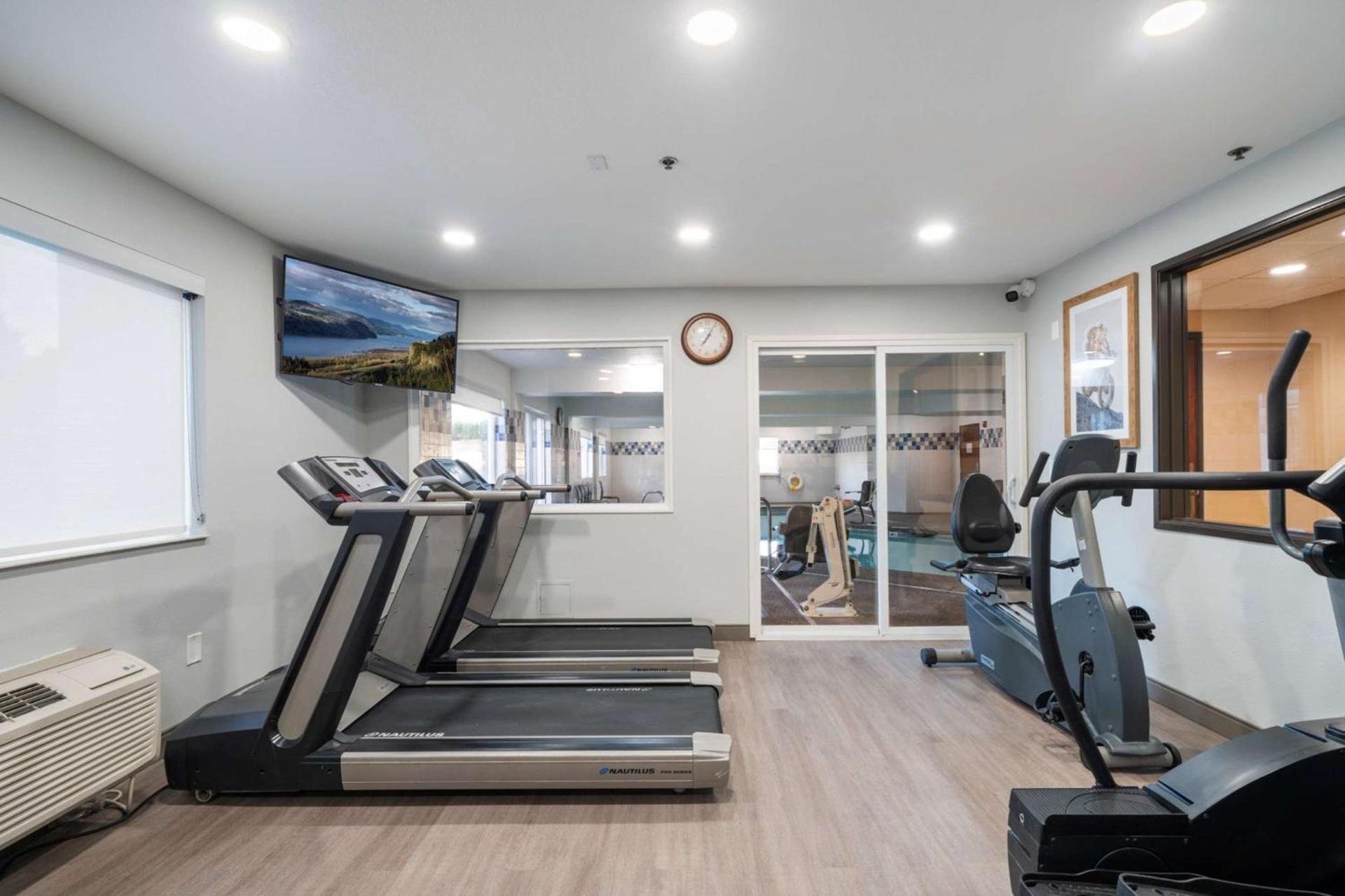Best Western Lake Oswego Hotel & Suites photo 98