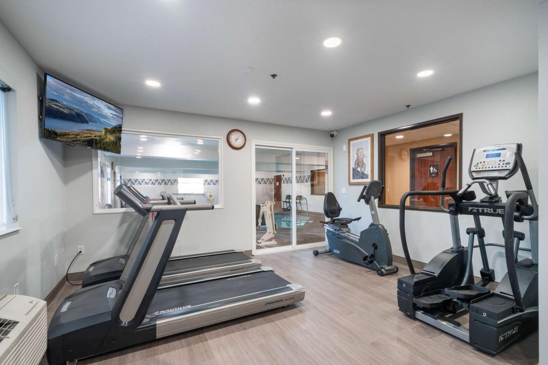 Best Western Lake Oswego Hotel & Suites photo 99