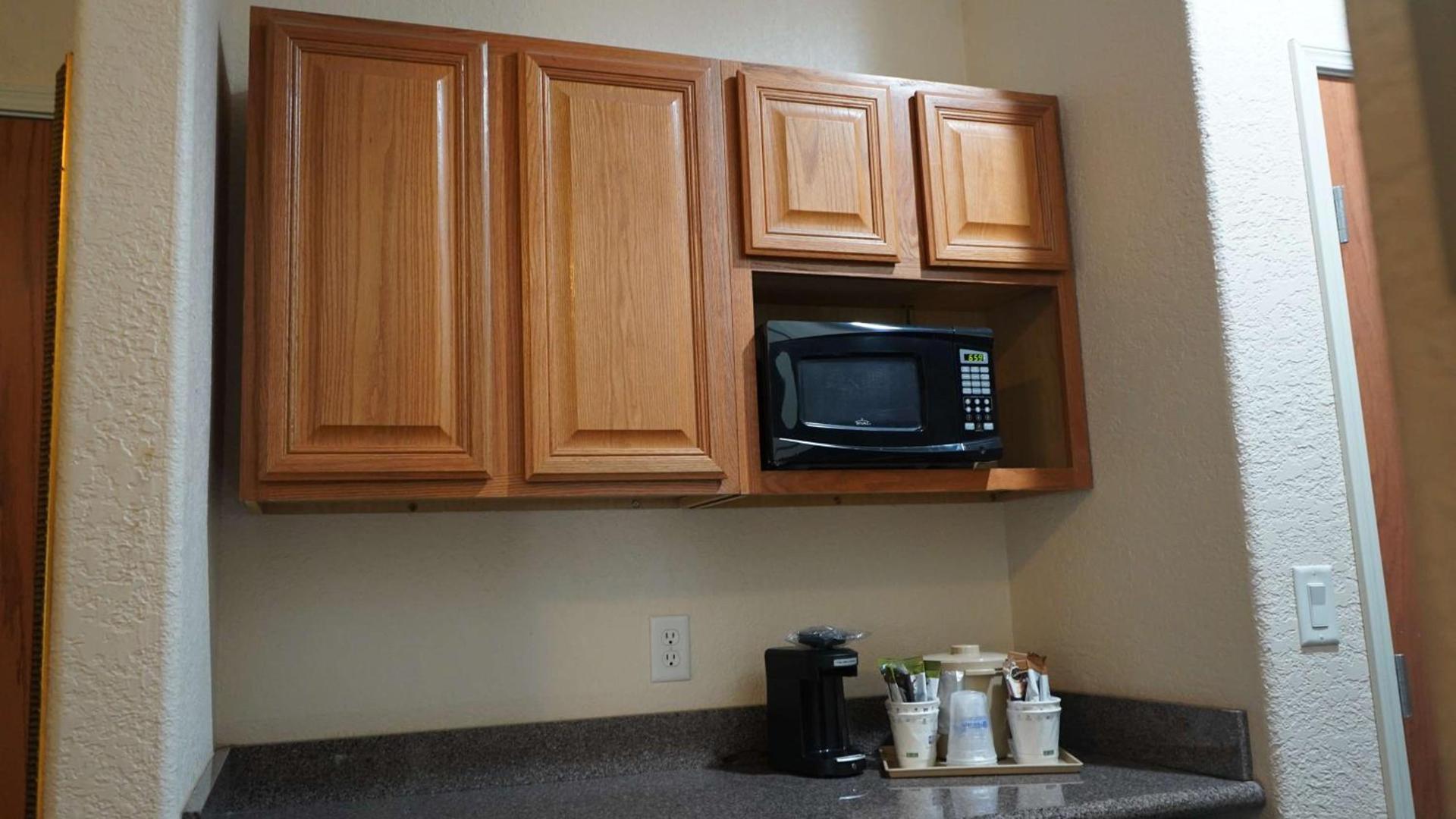 Best Western Lubbock West Inn & Suites photo 30