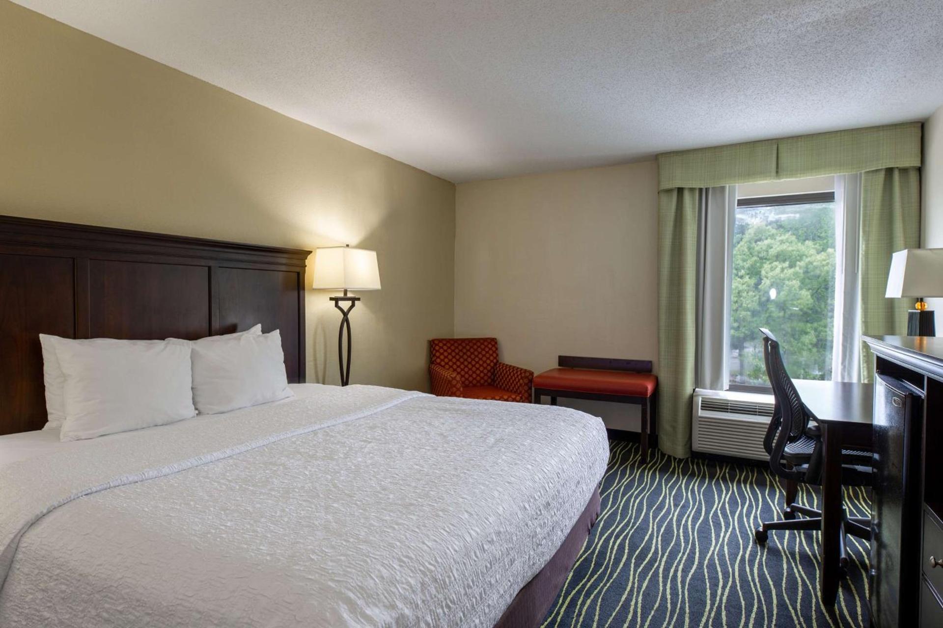 Hampton Inn Columbia I-26/Harbison Blvd photo 25