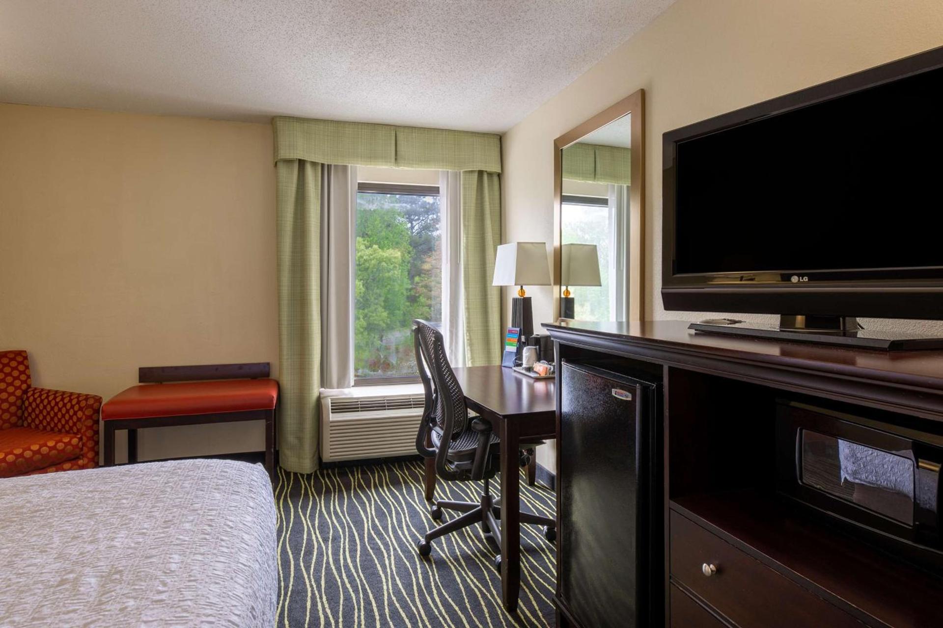 Hampton Inn Columbia I-26/Harbison Blvd photo 31