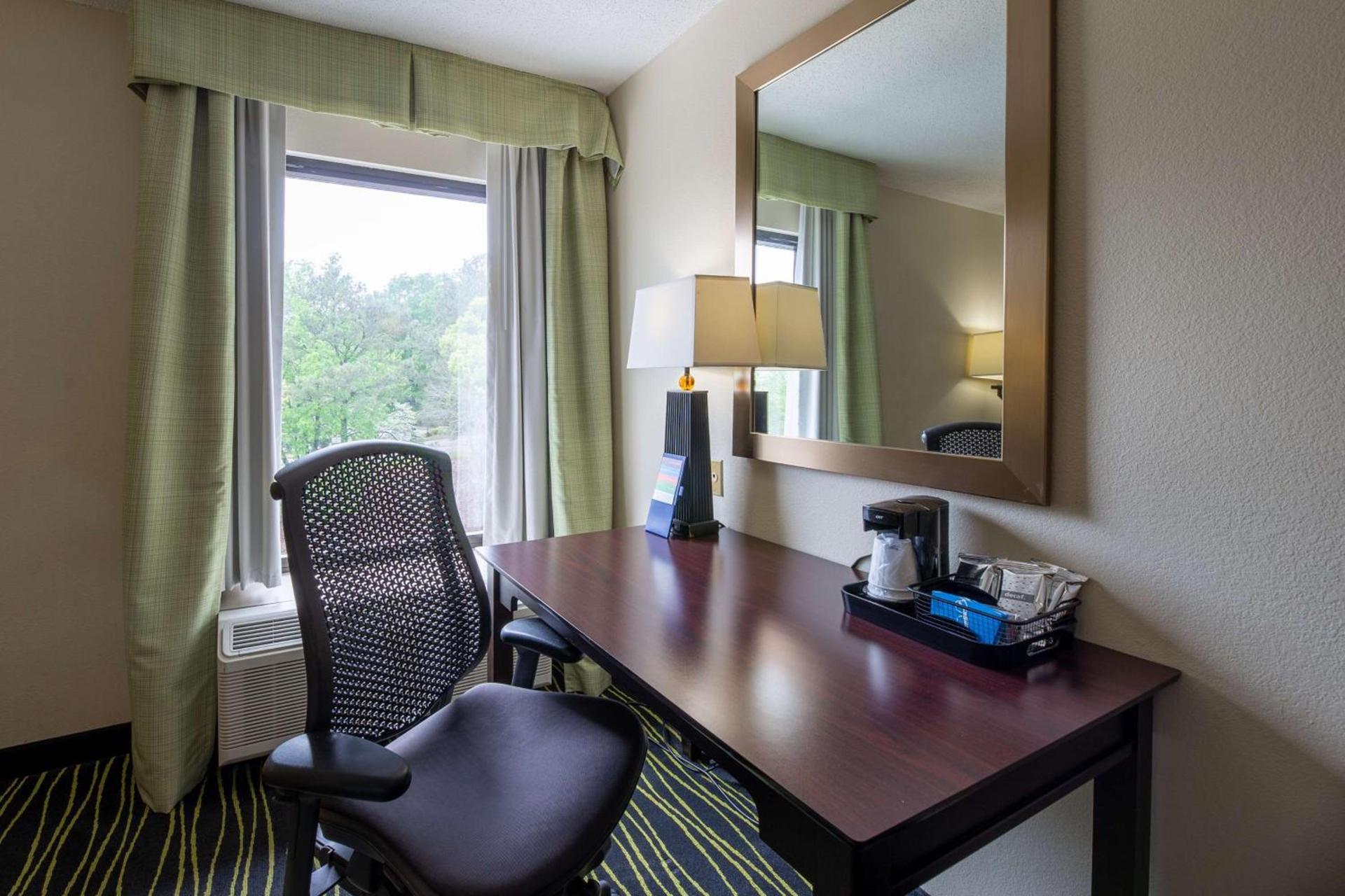 Hampton Inn Columbia I-26/Harbison Blvd photo 49
