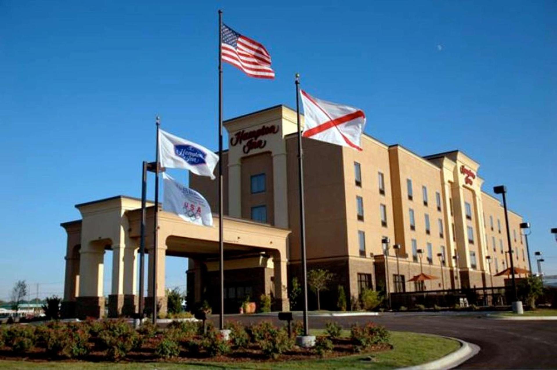 Hampton Inn Calera photo 1