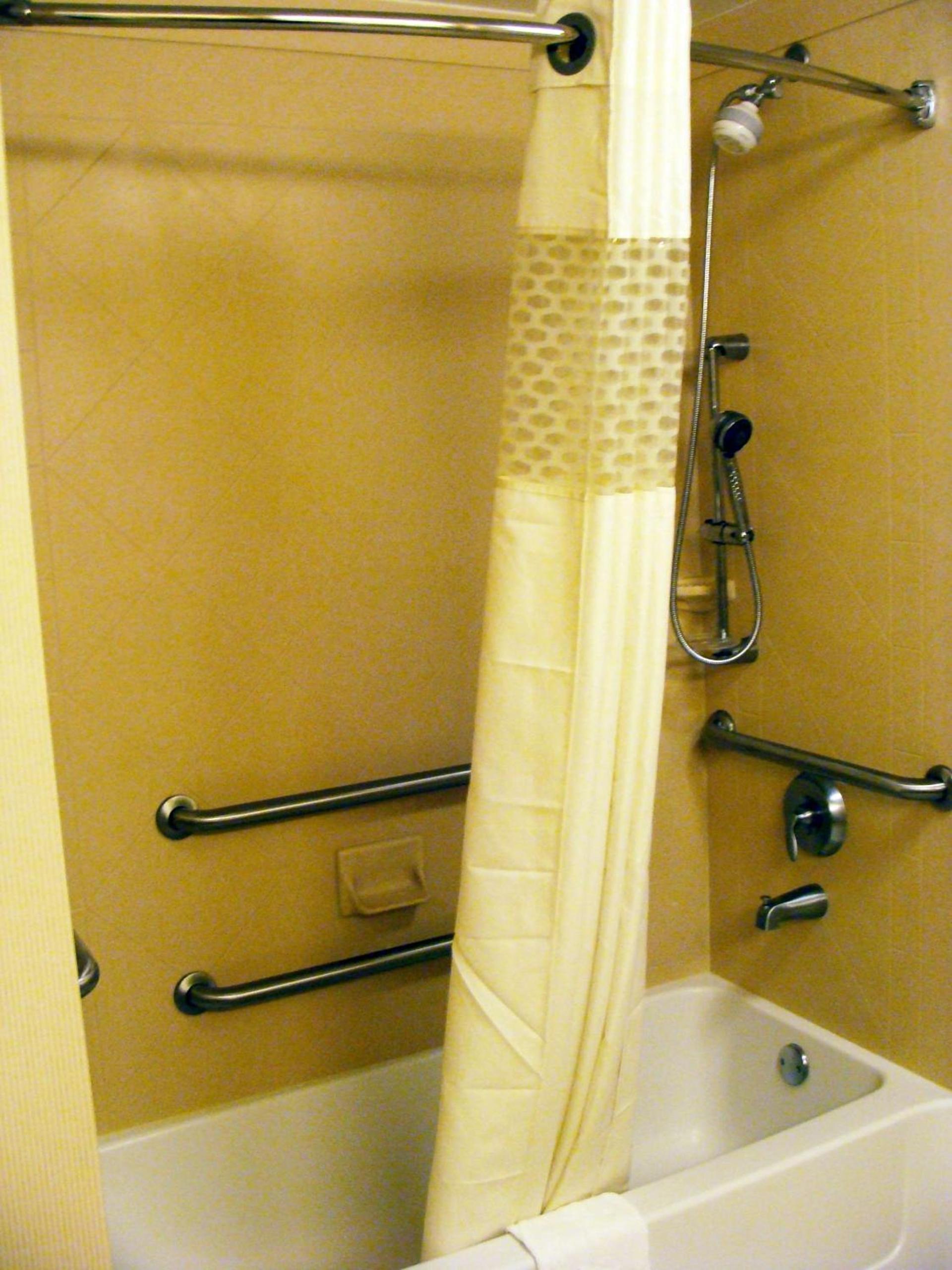 Hampton Inn Calera photo 16