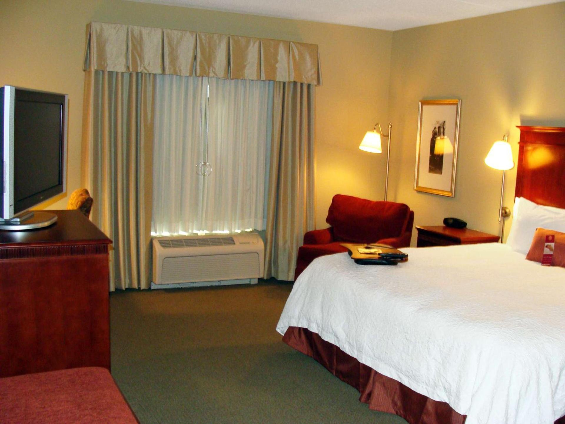 Hampton Inn Calera photo 26