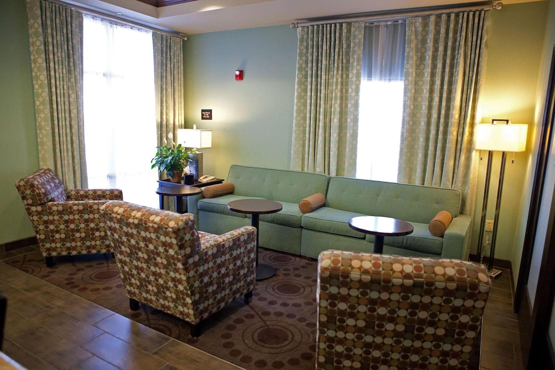 Hampton Inn Colby photo 8