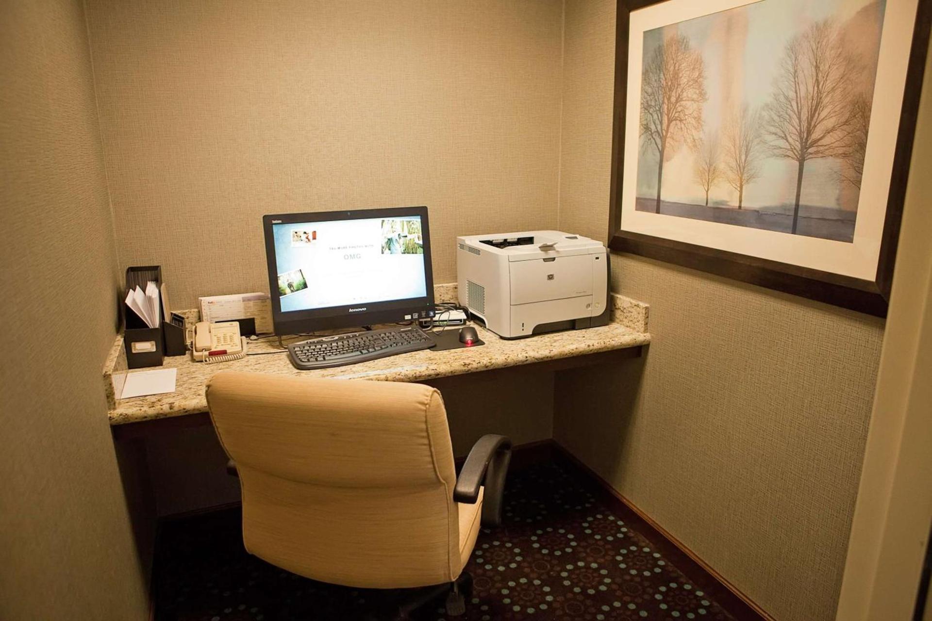 Hampton Inn Colby photo 29