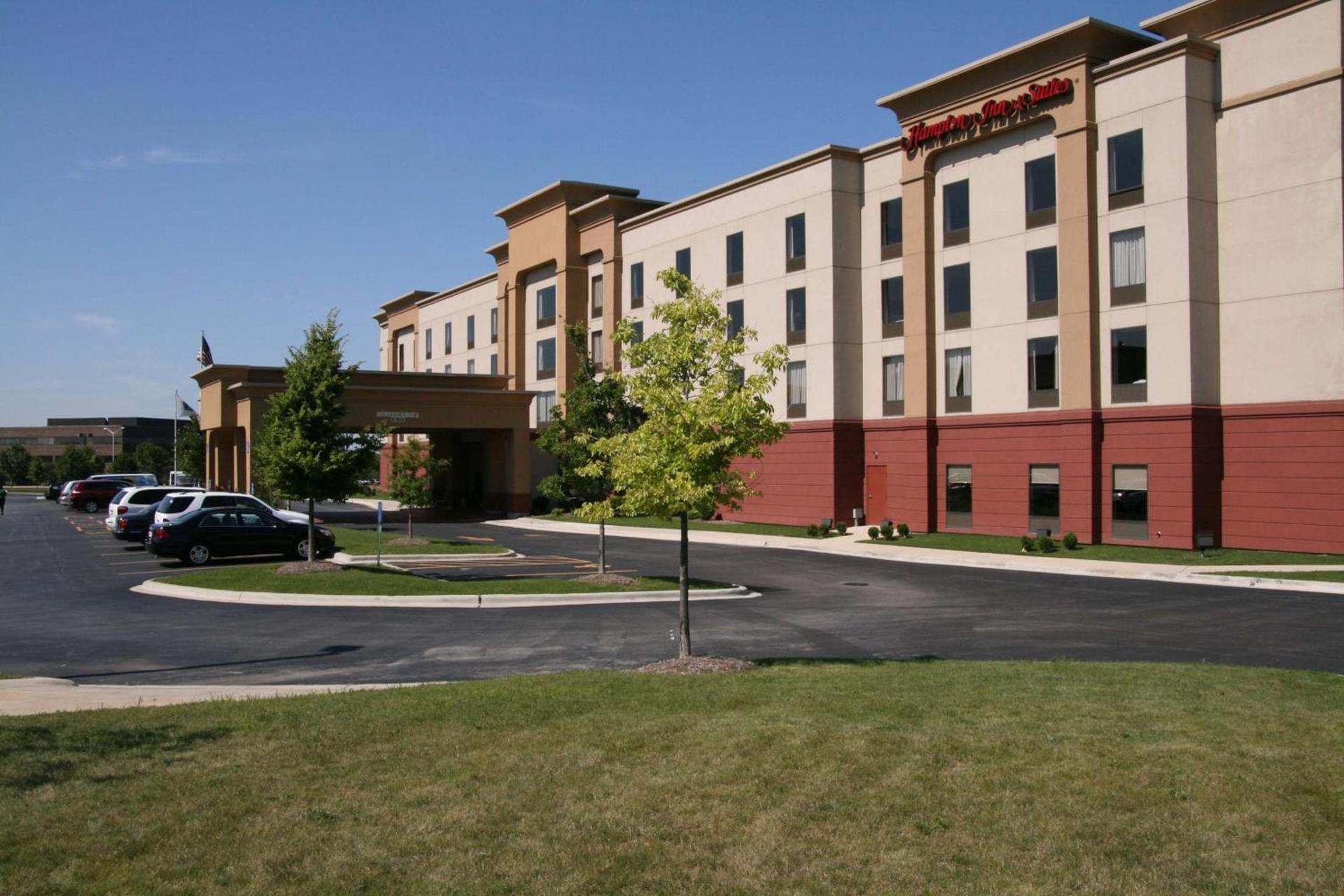 Hampton Inn & Suites Bolingbrook photo 2