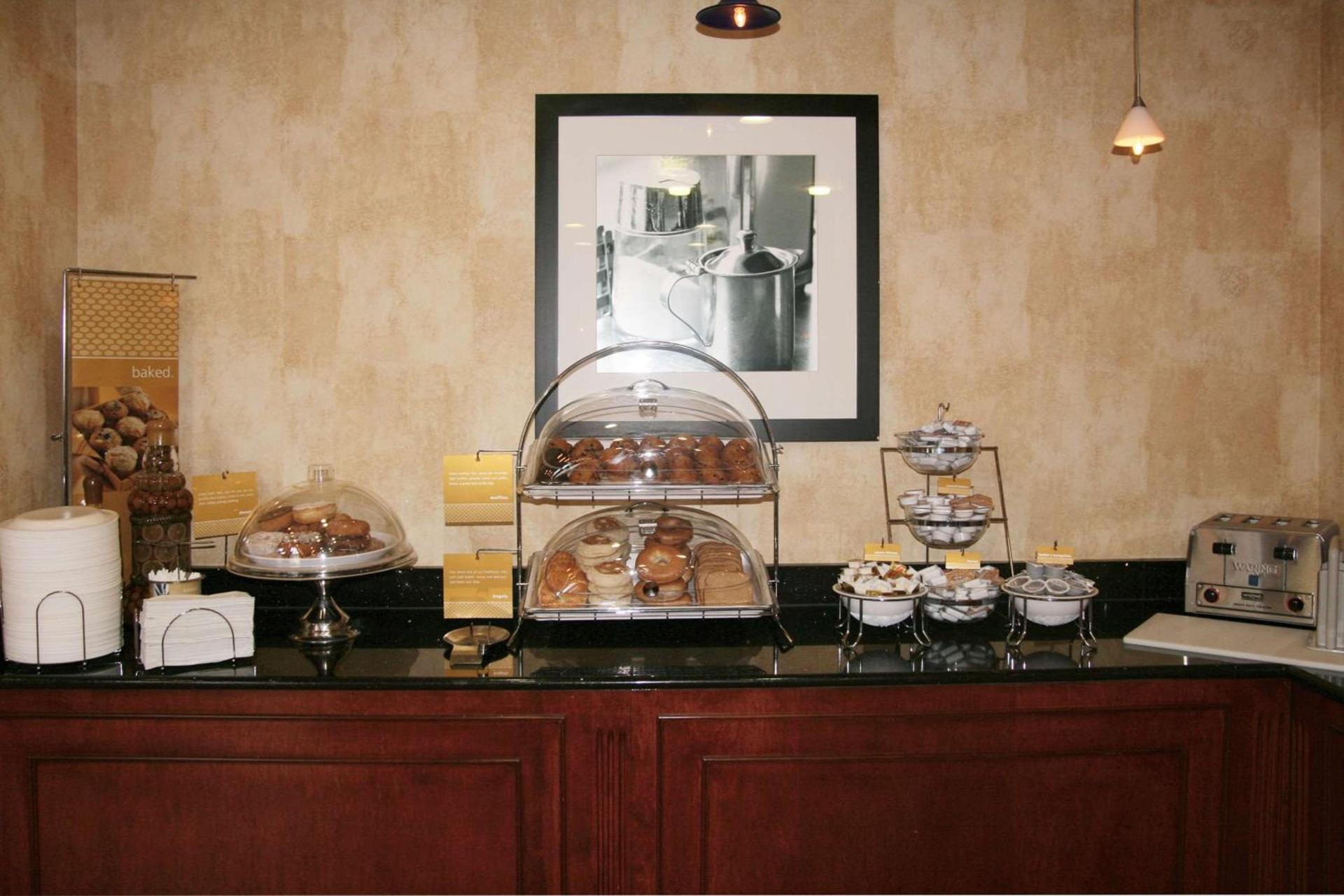 Hampton Inn & Suites Bolingbrook photo 13