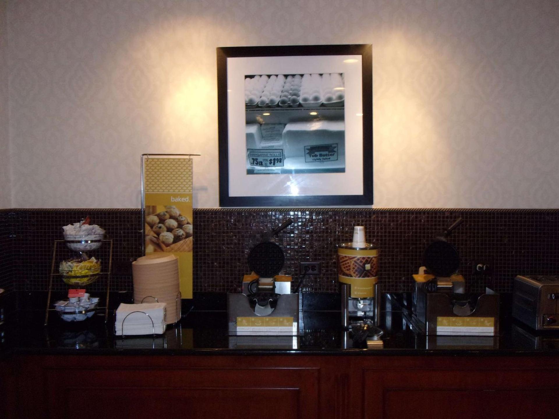 Hampton Inn & Suites Bolingbrook photo 21