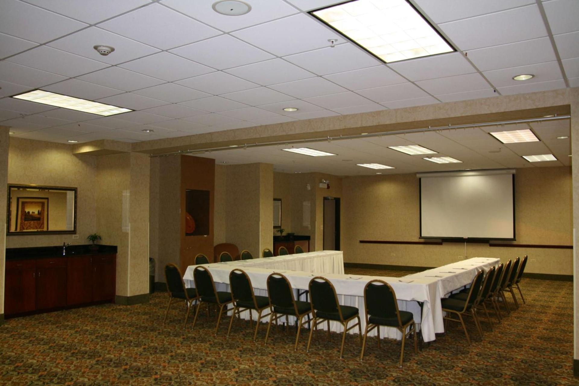 Hampton Inn & Suites Bolingbrook photo 27