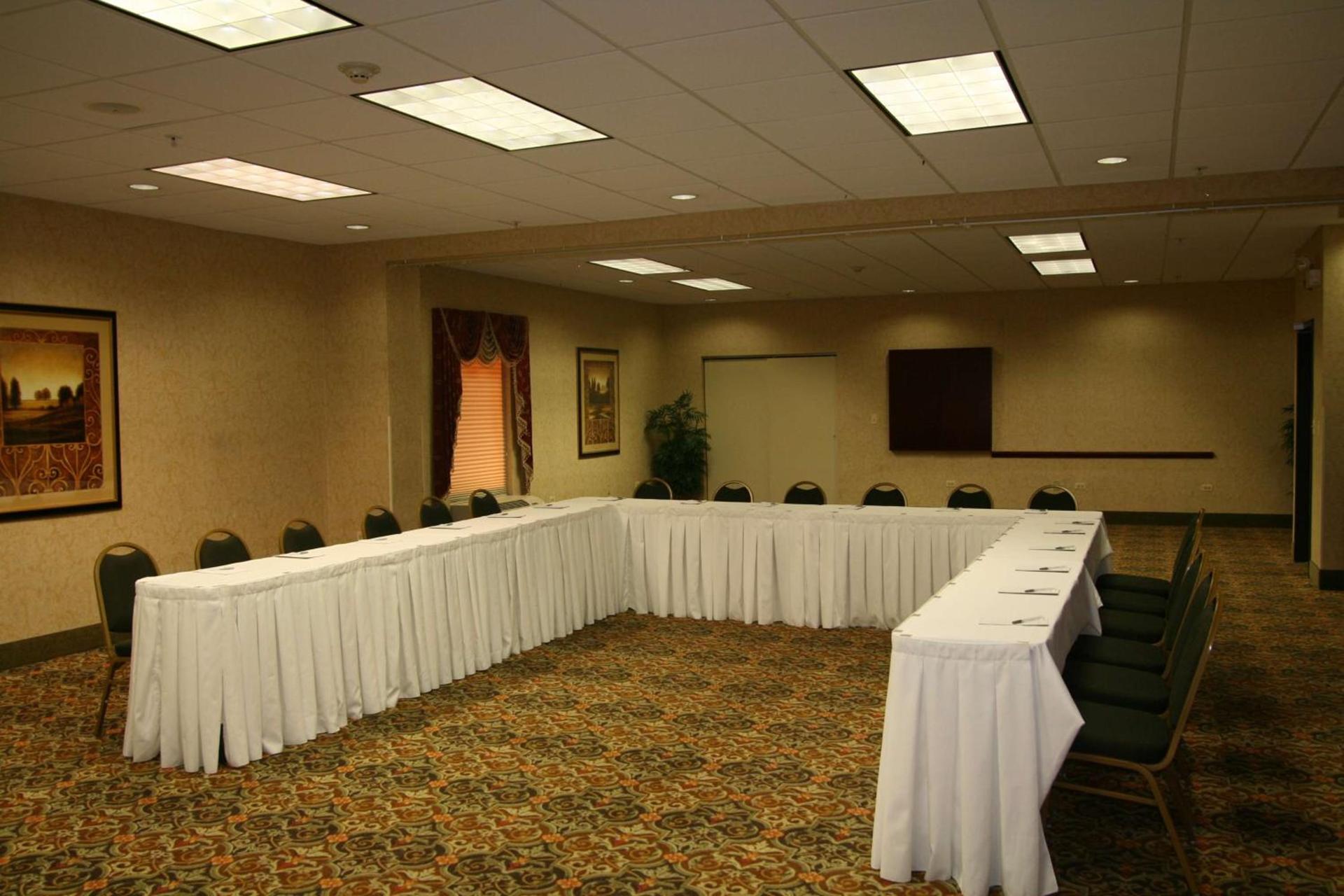 Hampton Inn & Suites Bolingbrook photo 28